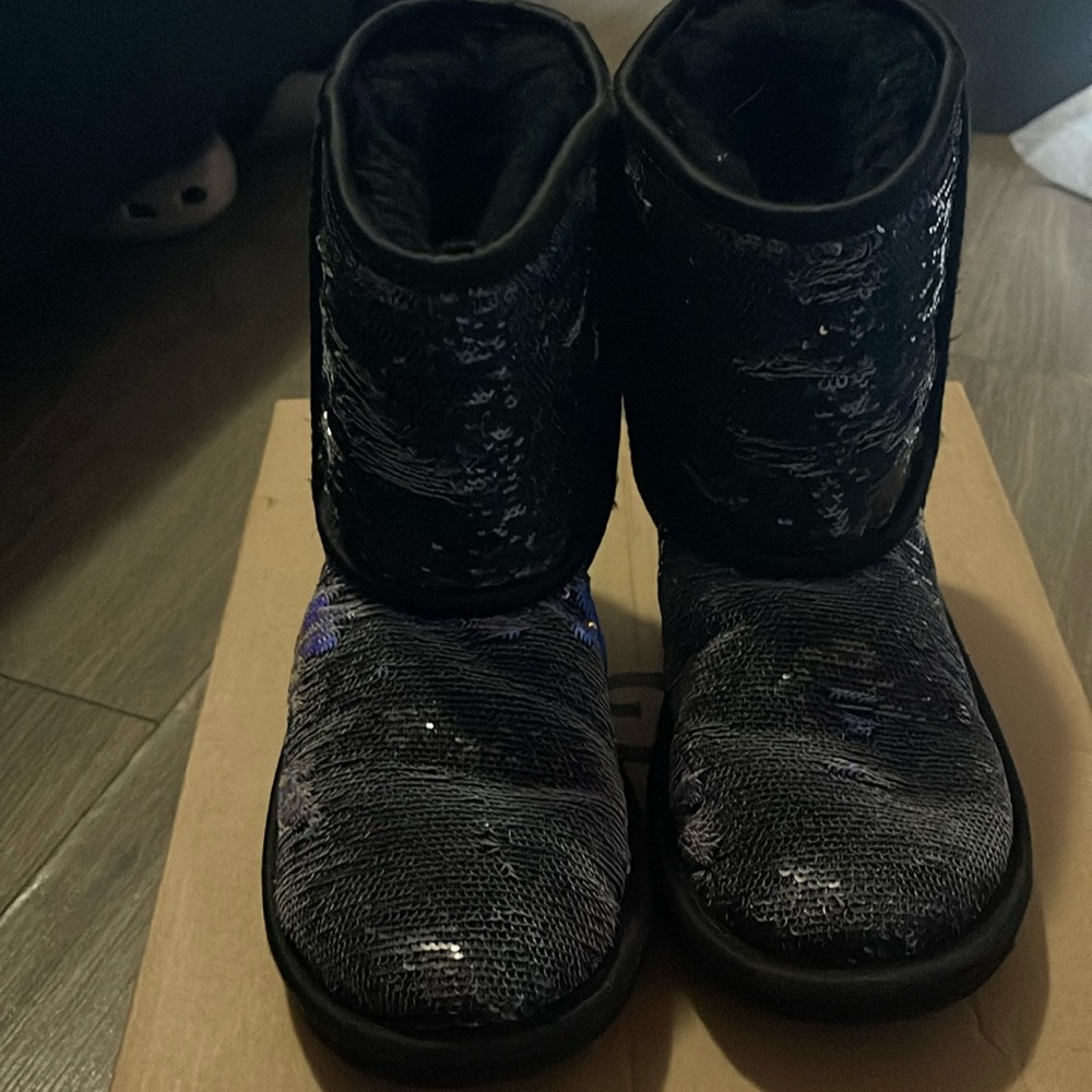 Sequin girl Uggs
